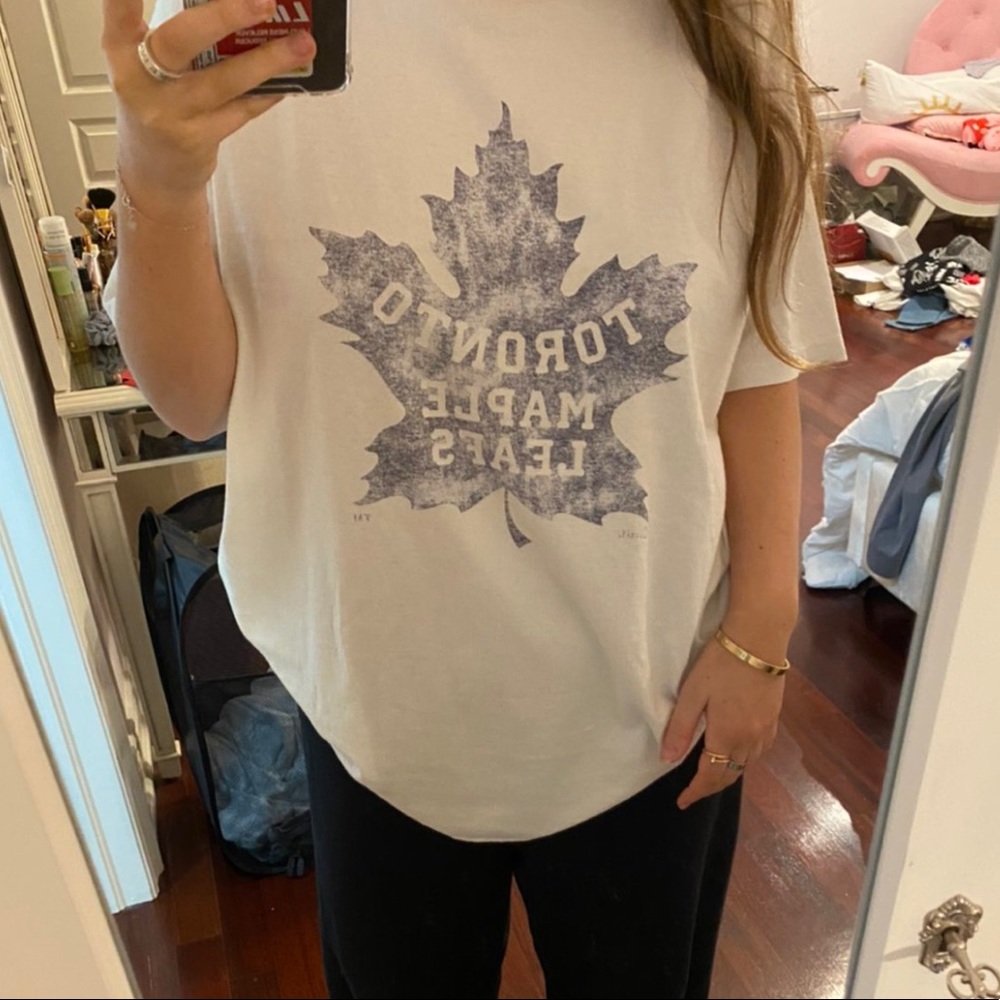 Oversized graphic tee